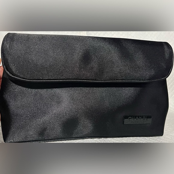 Chanel cosmetic pouch - Picture 1 of 12